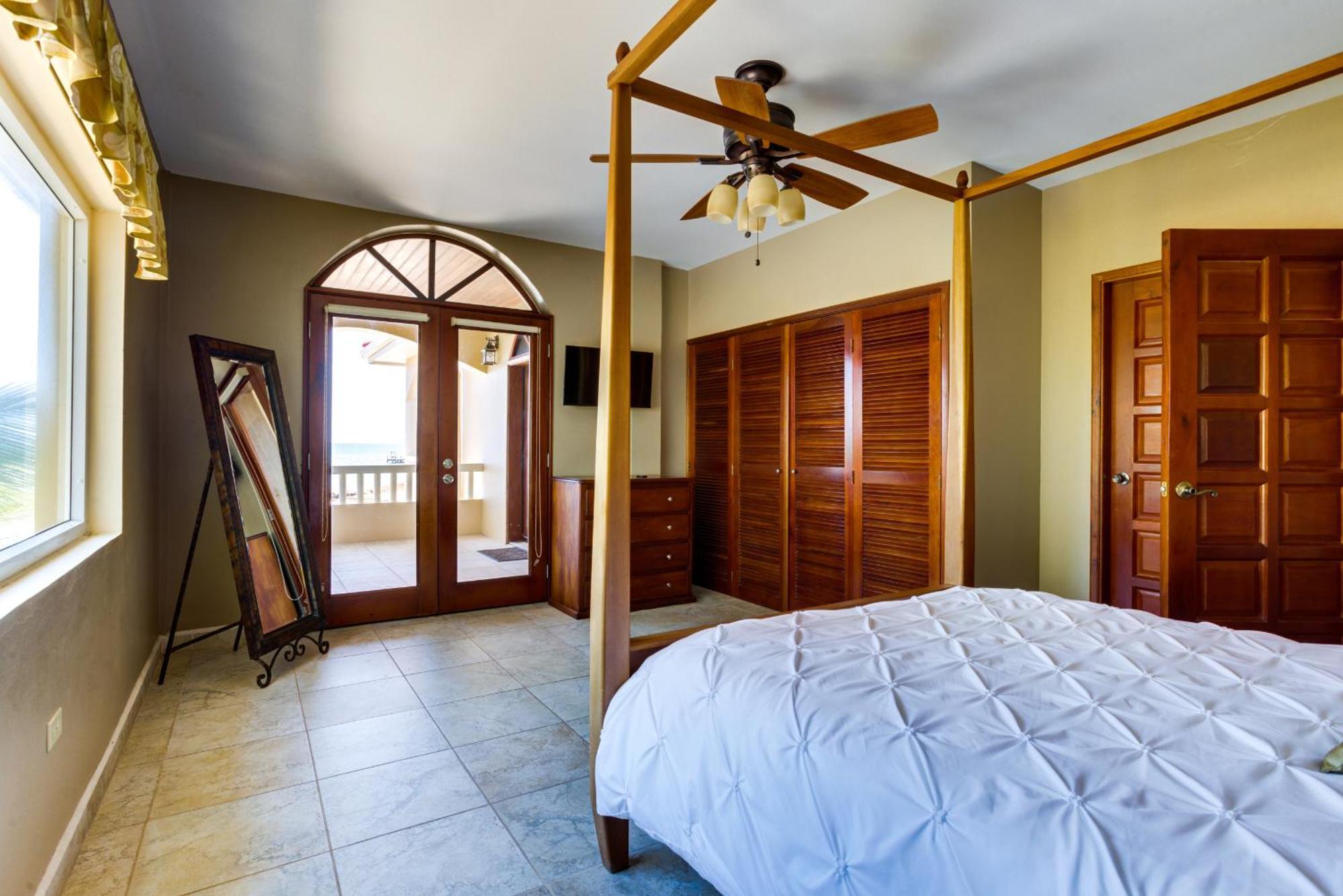 Los Porticos Placencia Room photo