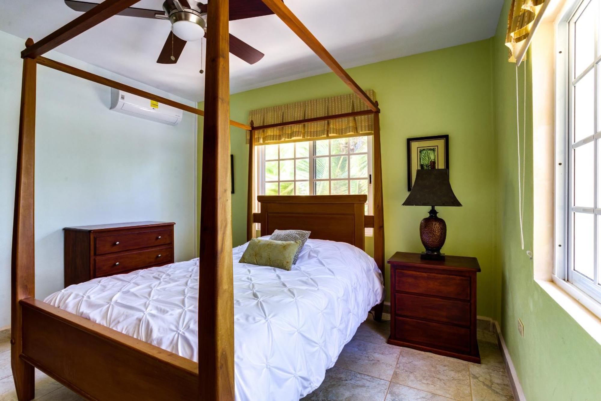 Los Porticos Placencia Room photo