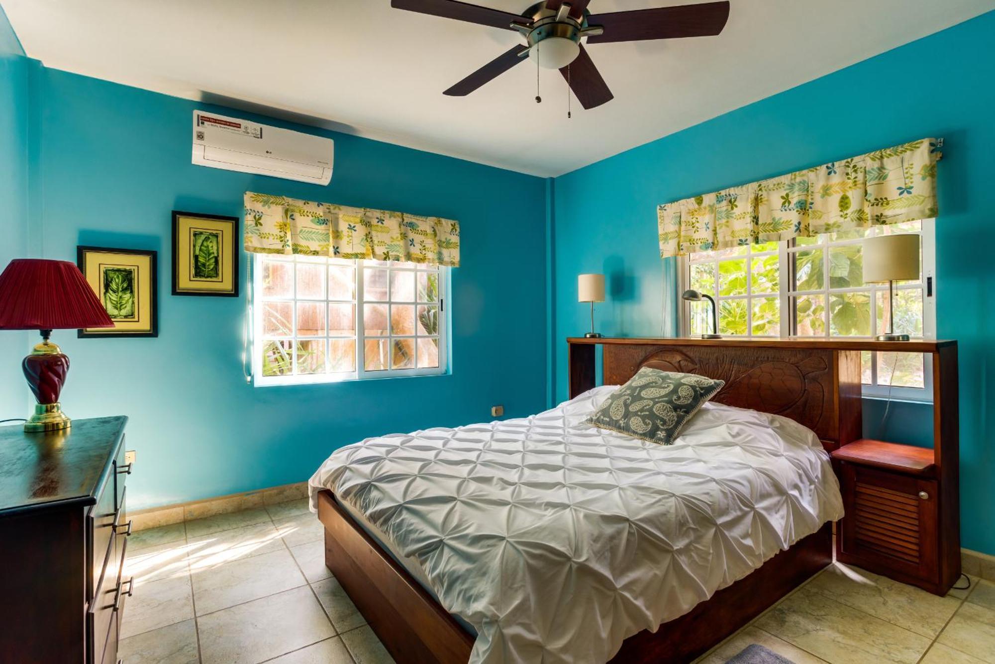 Los Porticos Placencia Room photo