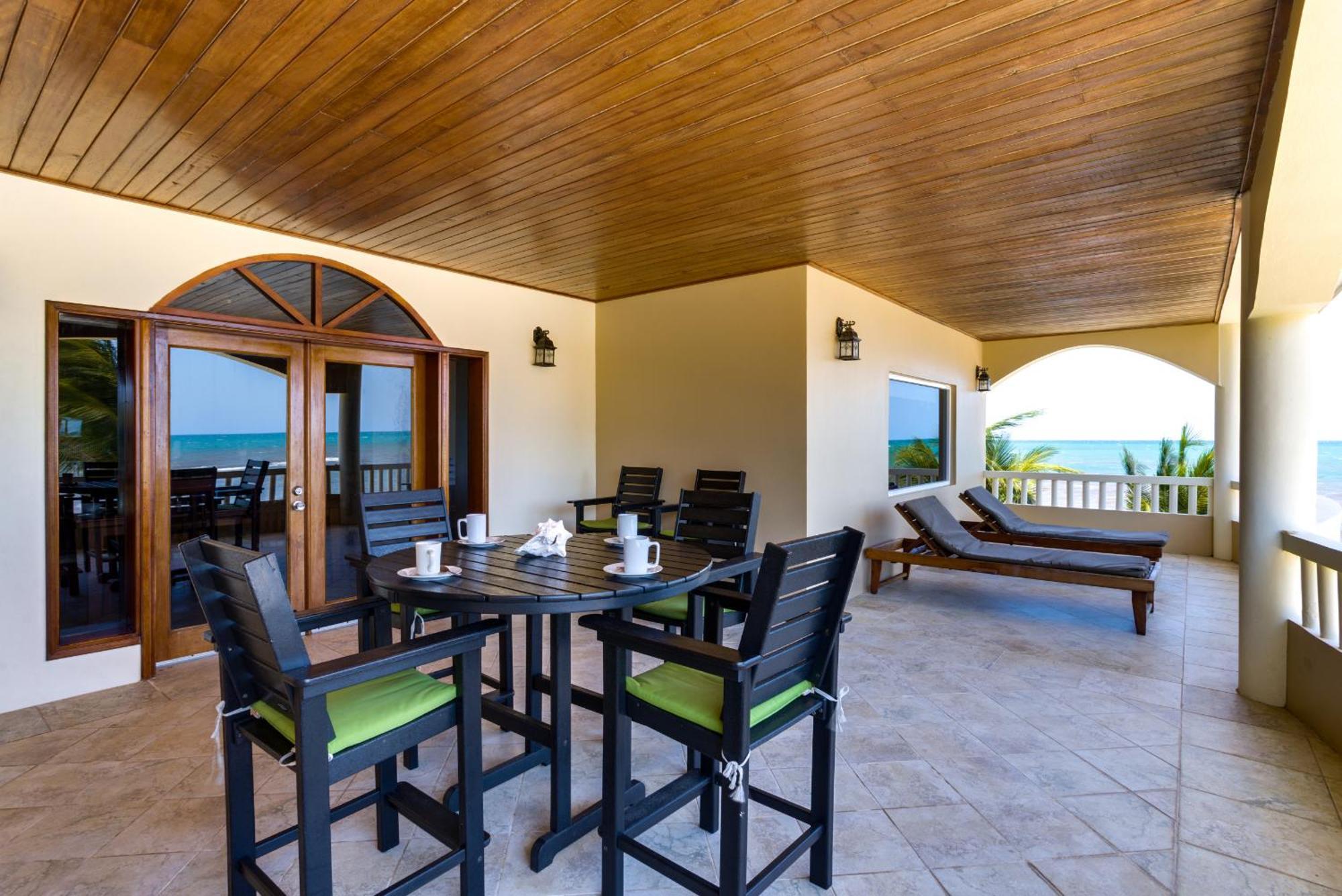 Los Porticos Placencia Room photo