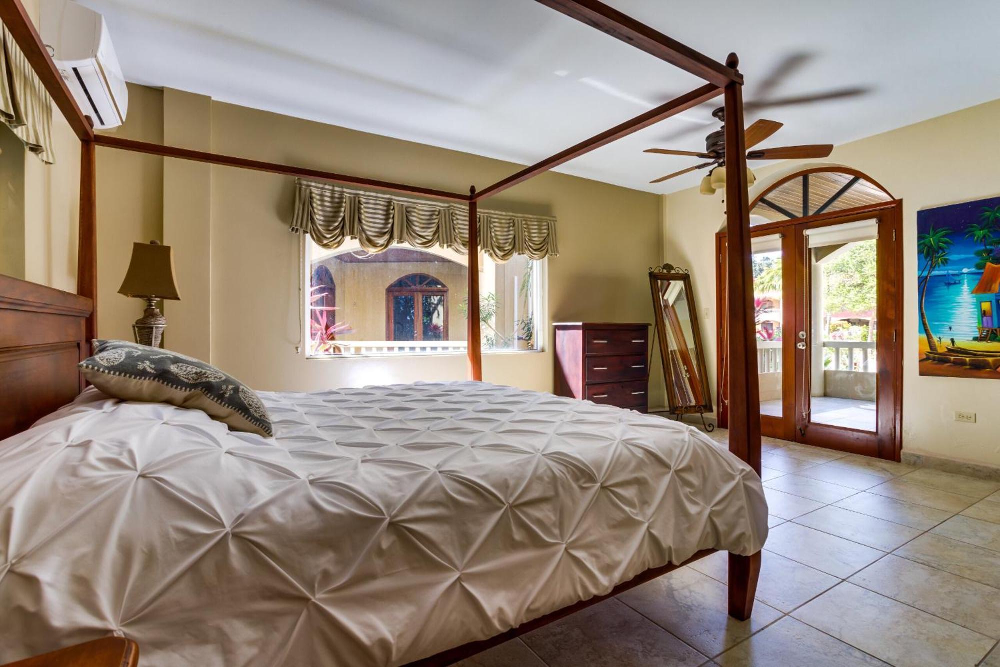 Los Porticos Placencia Room photo