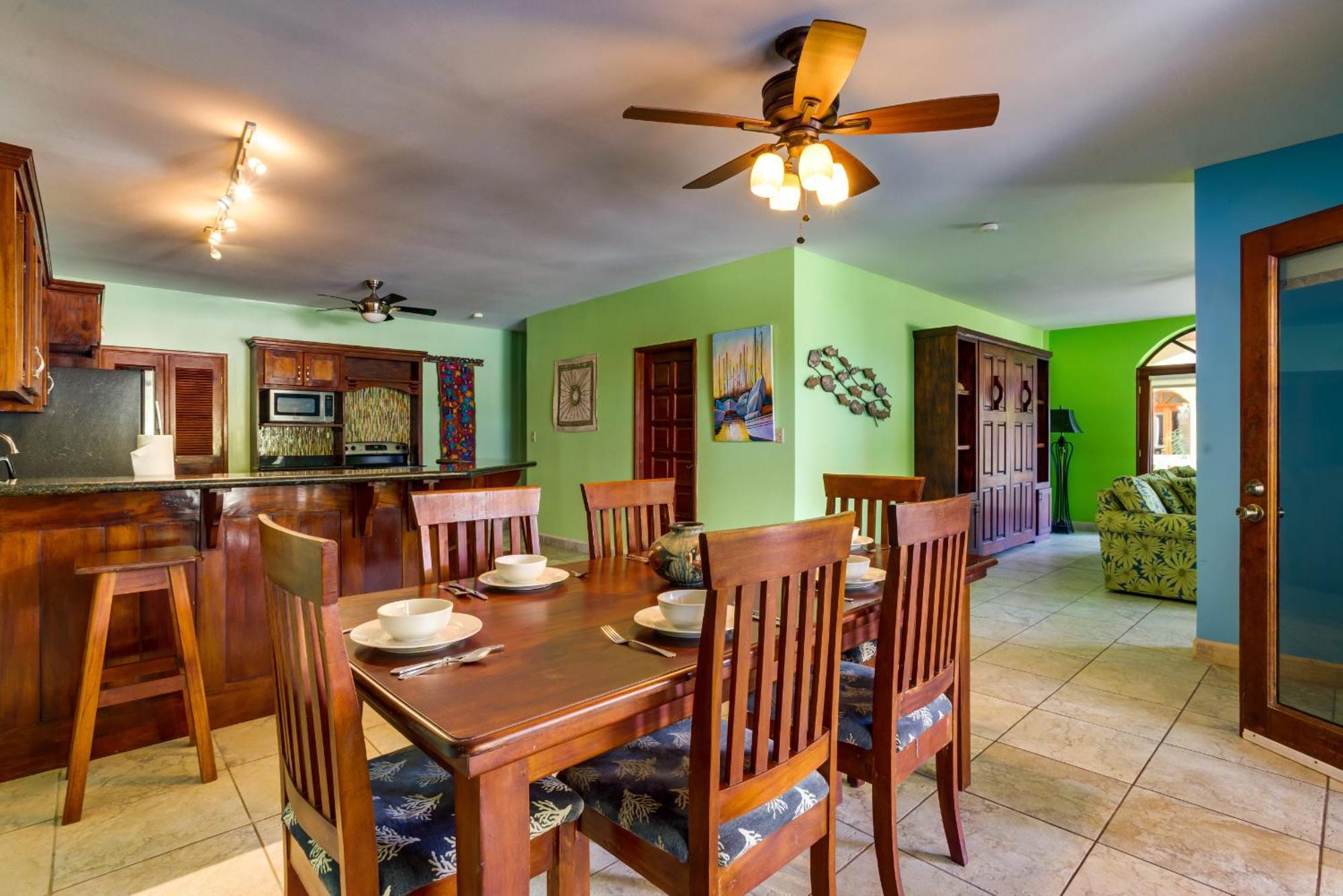 Los Porticos Placencia Room photo